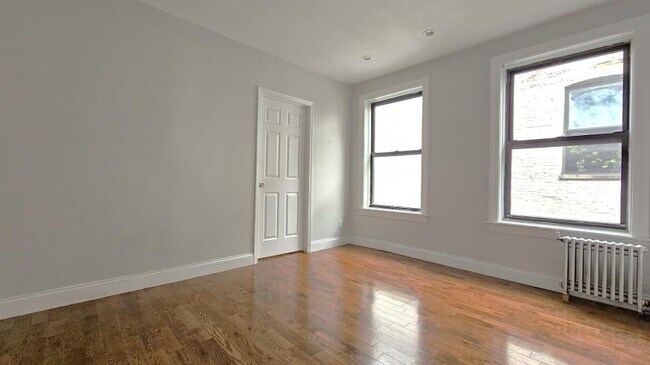 Foto del edificio - 2 bedroom in NEW YORK NY 10032