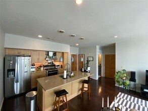 Building Photo - 1600 Barton Springs Rd