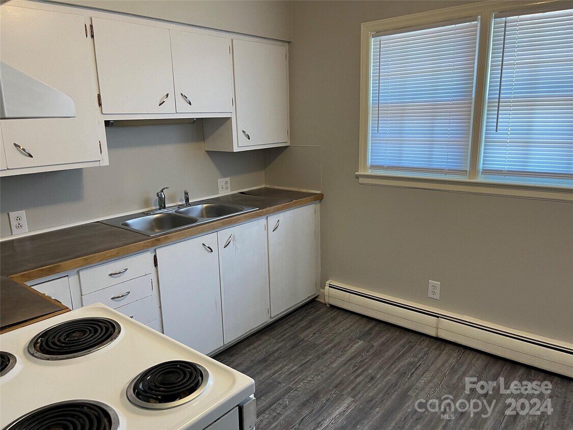 Foto principal - 600 Pee Dee Ave