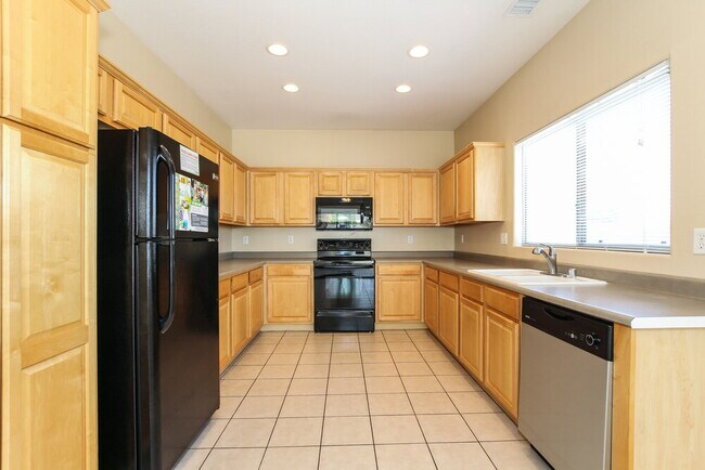 Foto del edificio - 5245 W Bowker St