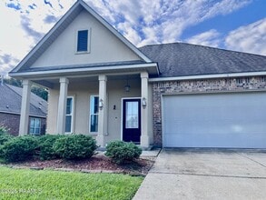 Building Photo - 303 Ouachita Dr