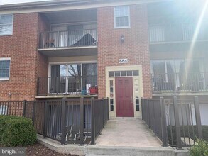 Building Photo - 884 College Pkwy