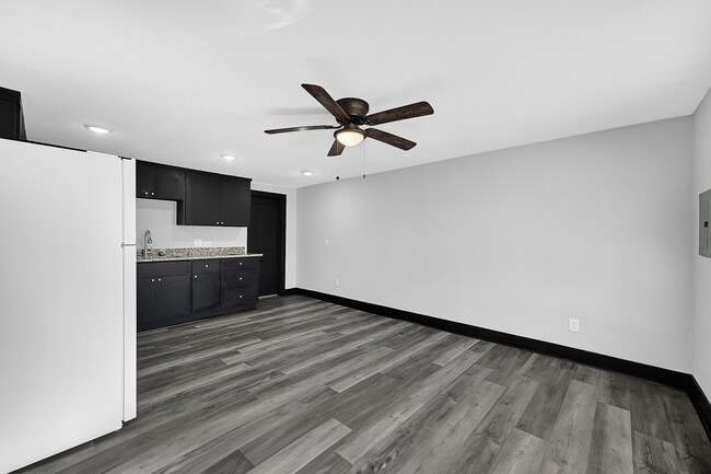 Foto del edificio - 1313 10th St