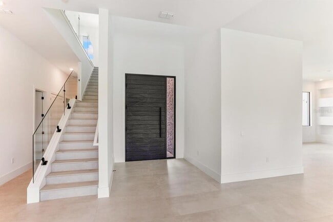 Building Photo - 16825 Bolsena Dr