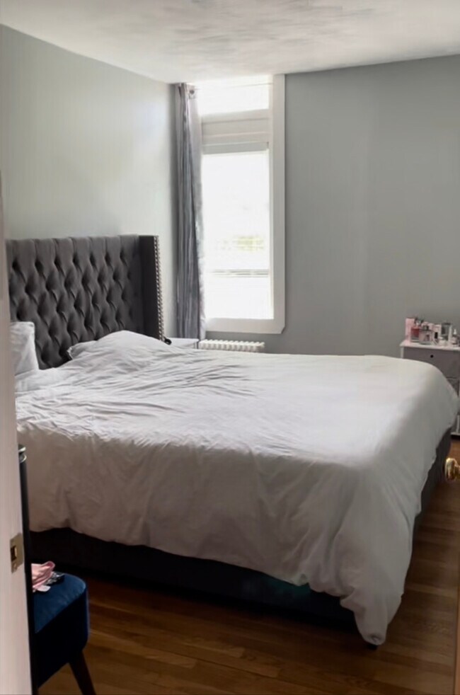 Bedroom - The Tudor
