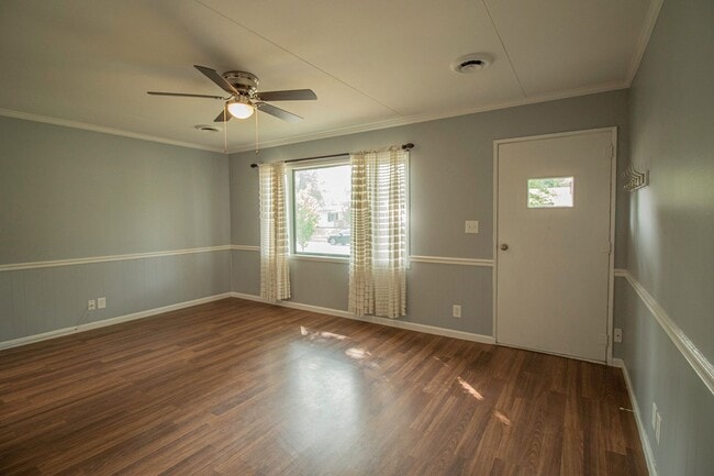 Building Photo - UPDATED COZY 2BR HOME IN HIGHLY DESIRABLE ...