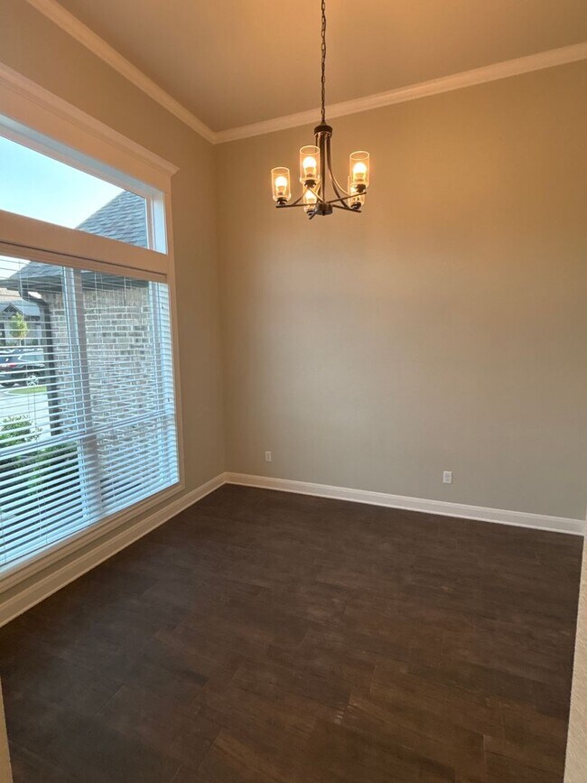 Foto del edificio - Beautiful South Tyler Rental in Royal Vista Estates!