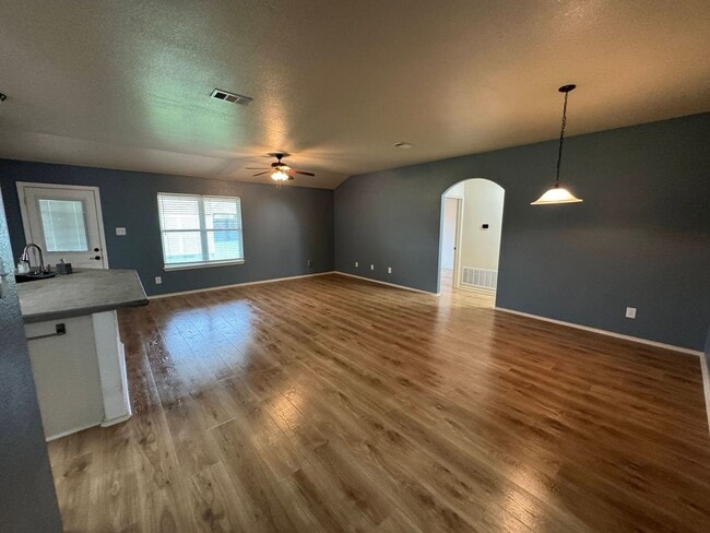 Building Photo - 4-Bedroom House for Rent in Killeen