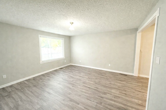 Photo - 2015 W Wilkins St House