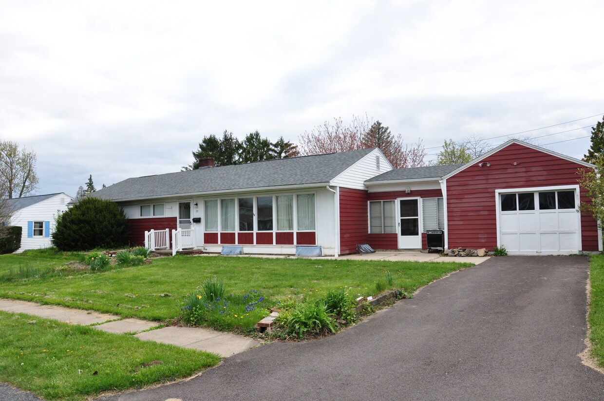 39 N. Ardmoor Ave, Danville, PA 17821 House Rental in Danville, PA