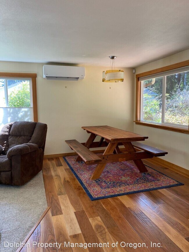 Foto del edificio - 3 br, 2 bath House - 5222 Hilltop Drive