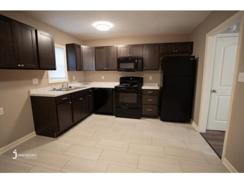 Building Photo - Forest Home Townhouses - NEWLY RENOVATED - Gas Included