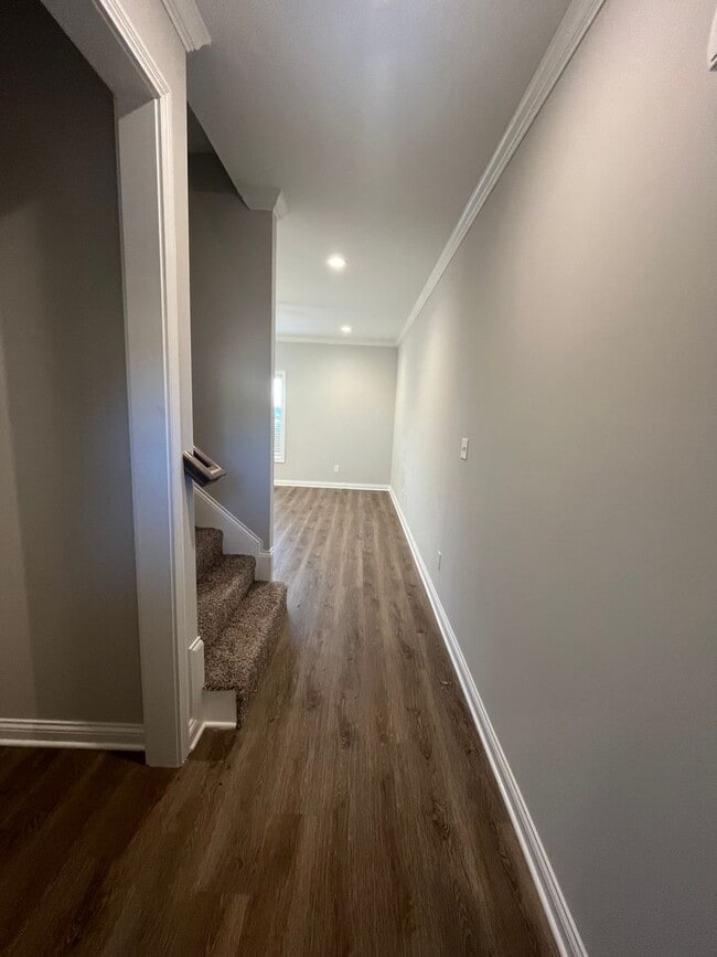 Building Photo - 6492 Fortuna Ave