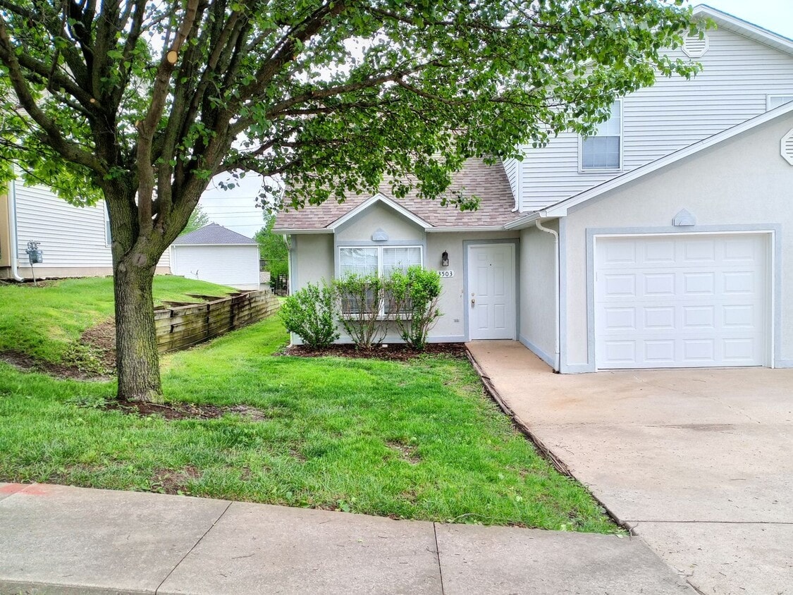 Primary Photo - 3501-3503 La Mesa Dr.