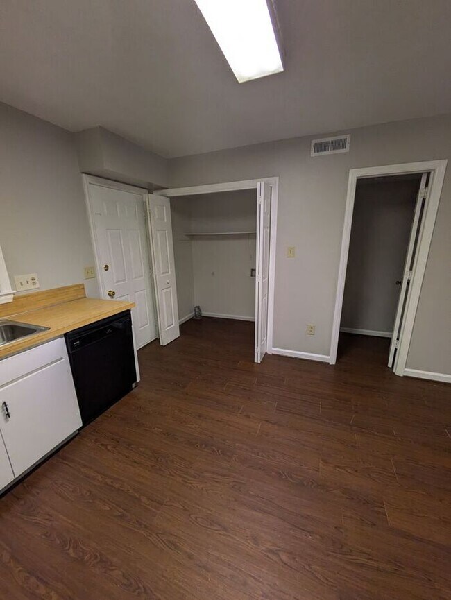 Building Photo - 2BD/1.5BA Unit in Newton, North Carolina!