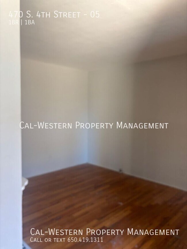 Building Photo - 470 S 4th St