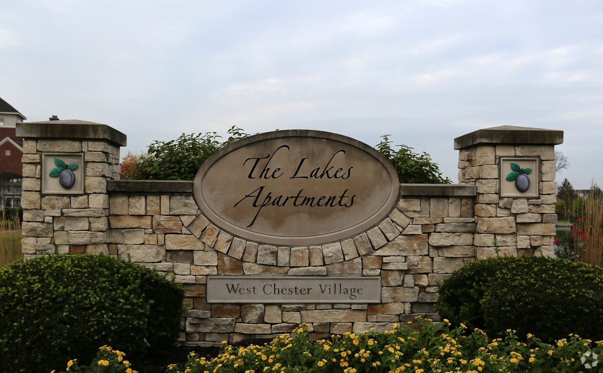 The Lakes at Village West Chester - The Lakes at West Chester