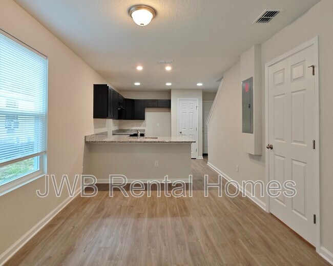 Foto del edificio - 11137 Pine St