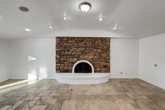 Foto del edificio - 6301 E Sweetwater Ave