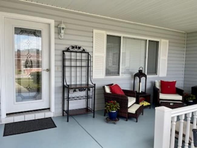 Building Photo - Enjoy the Sunset and Serenity in Spruce Creek
