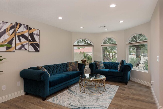 Building Photo - 49610 Date Palm Dr