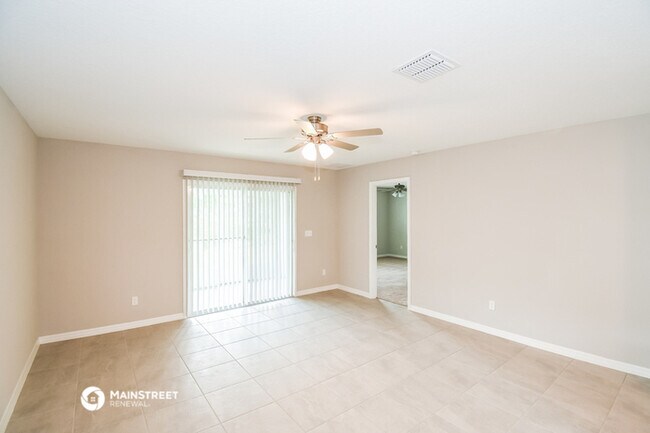 Building Photo - 15443 Woodbury Dr