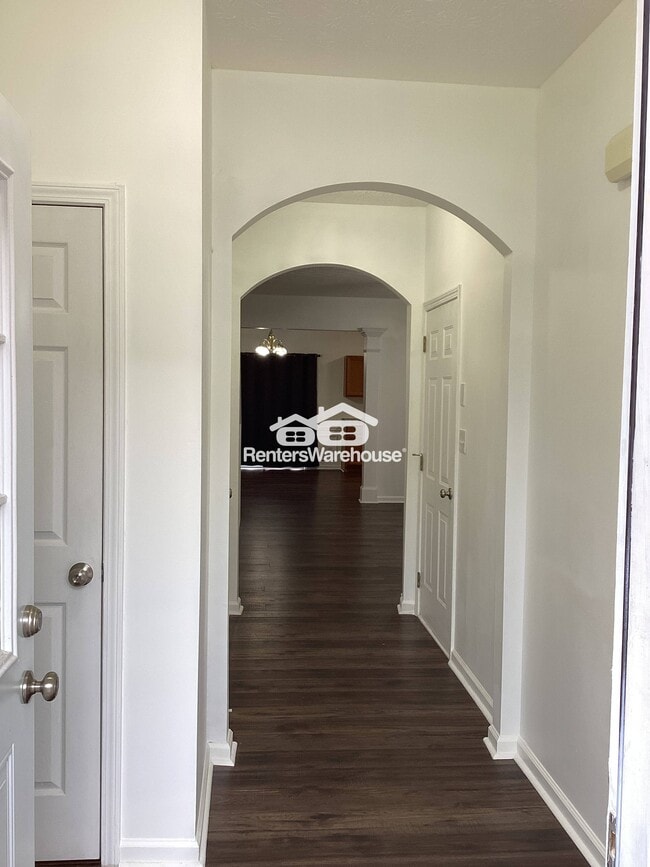 Building Photo - 2236 Dandridge Dr