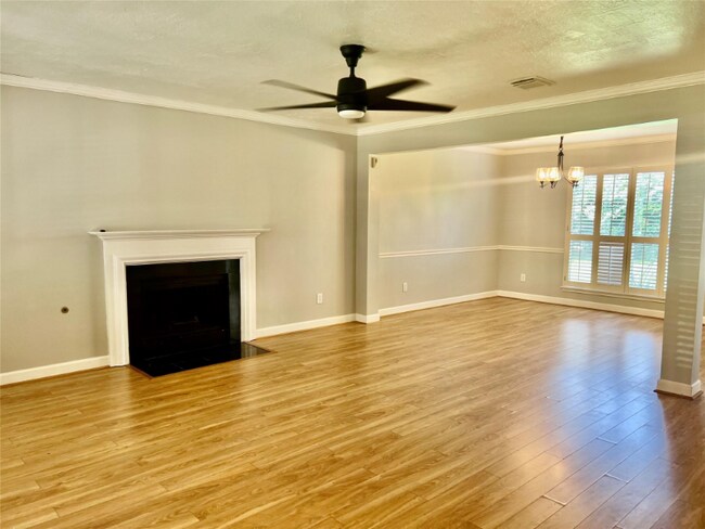 Building Photo - 4125305759 A