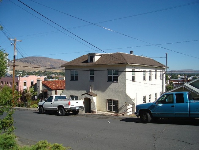 Building Photo - 524 High St