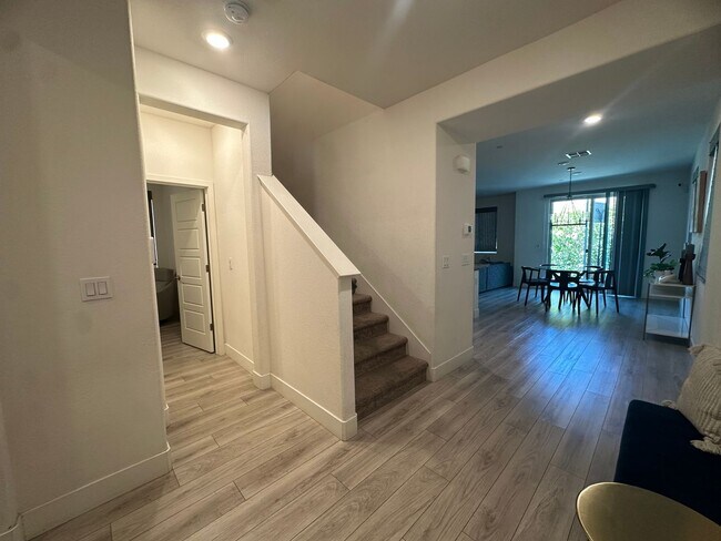 Foto del edificio - Available Soon!! Gorgeous 5 Bedroom in Elk Grove!!