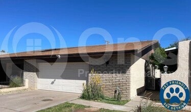 Building Photo - 462 E Royal Palms Dr