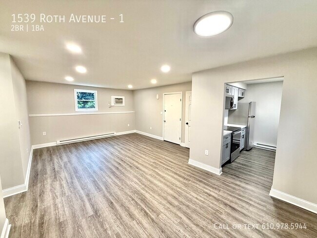 Foto del edificio - 1539 Roth Ave