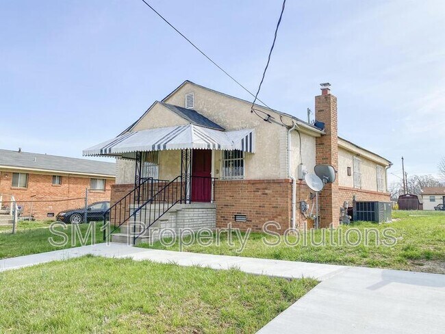 Building Photo - 1017 Arbor Drive