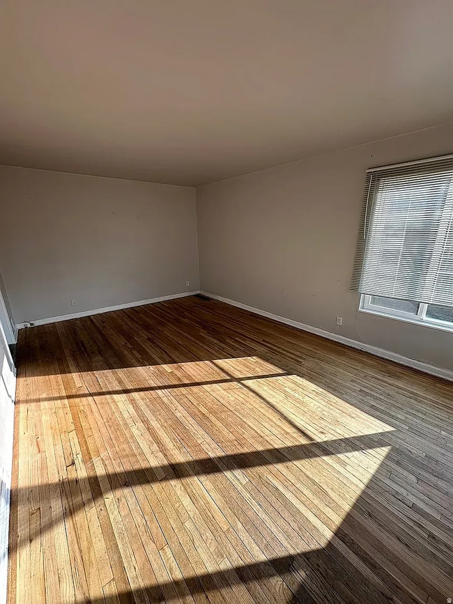 Building Photo - 2577 S 700 E