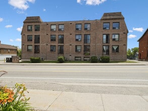 Building Photo - 21 Coldwater Road