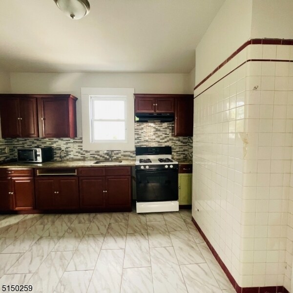 Foto del edificio - 386 N 6th St