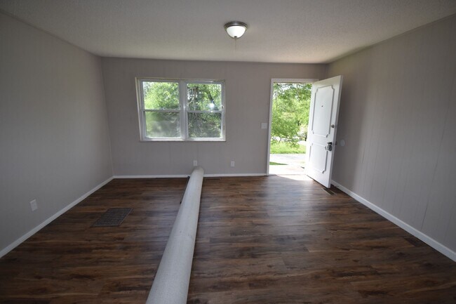 Foto del edificio - 3 Bedroom 1 Bath Home For Rent Near Heritage Park!