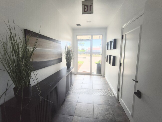 Foto del edificio - 817 Irish Ln