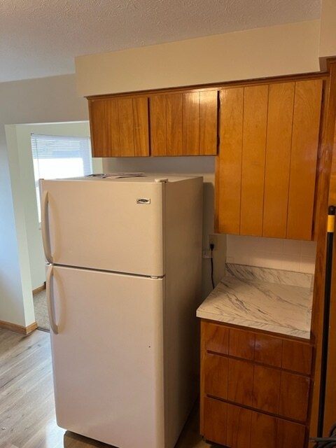 Refrigerator supplied - 101 29th St NW