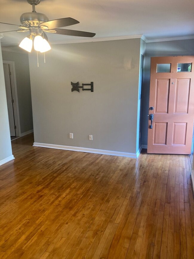 Building Photo - Great 2 Bed 2 Bath Home in East Nashville!