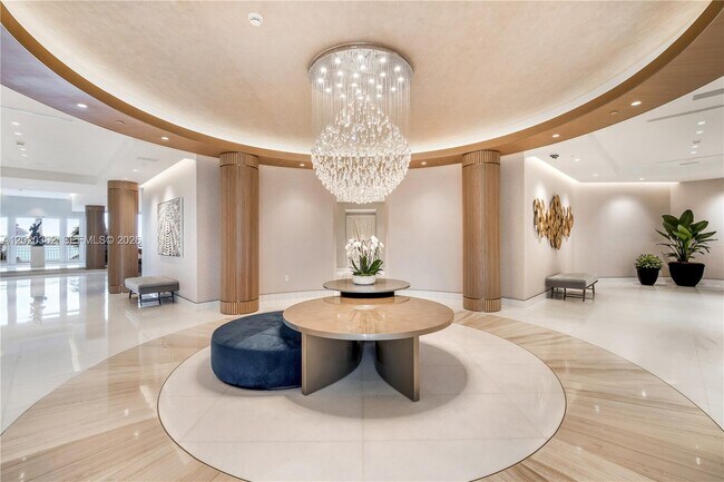Foto del edificio - 888 Brickell Key Dr