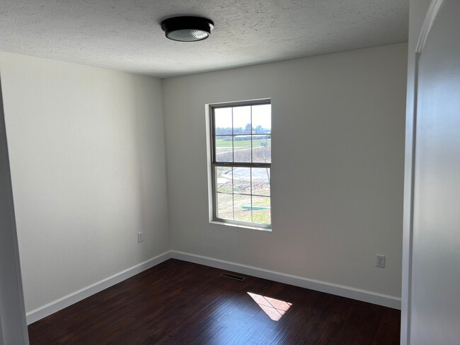 Bedroom - 1310 S Nelson Ct