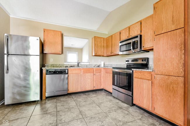 Building Photo - 2736 Woodfield Blvd