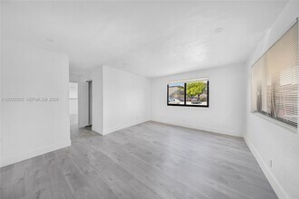 Building Photo - 920 NW 8th Ave