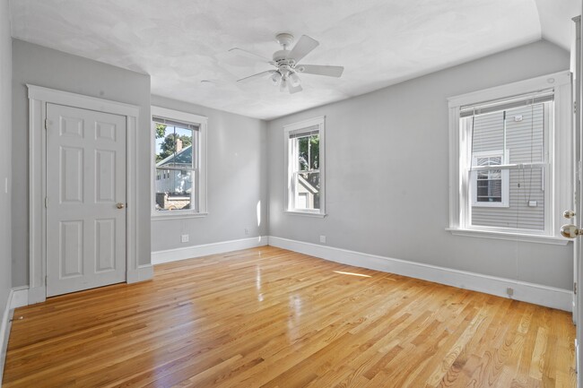 Photo - 146 Beech St Townhome