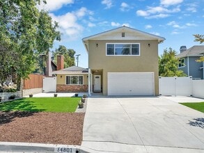 Building Photo - 34801 Calle Del Sol