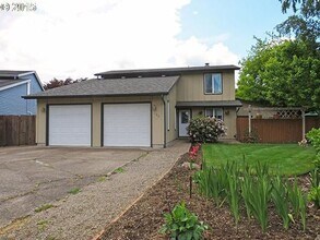 Building Photo - 526 N Danebo Ave