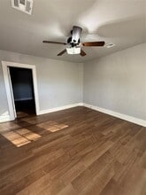 Building Photo - 2906 S Santa Fe Ave