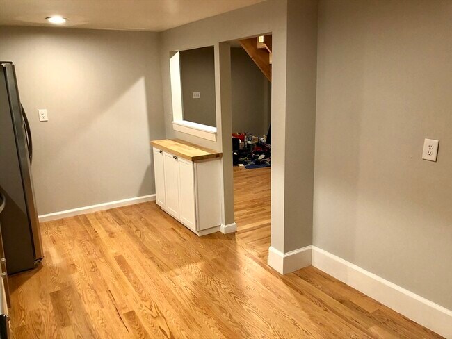 Building Photo - 31 Hill Ave