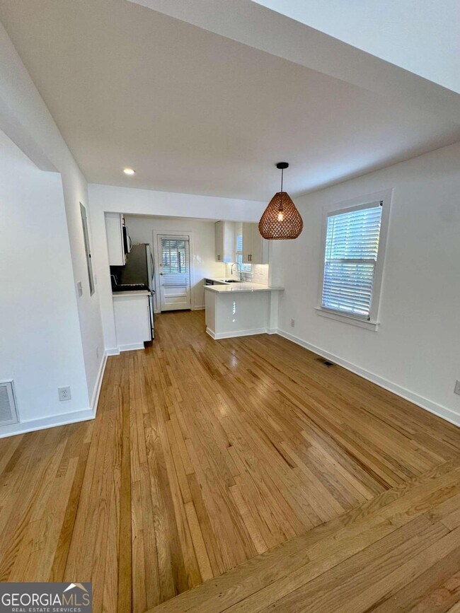 Foto del edificio - 635 Valley Brook Rd